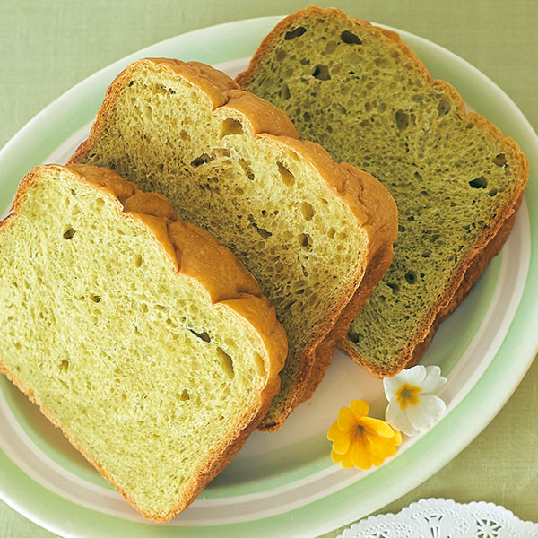 抹茶とホワイトチョコのパン