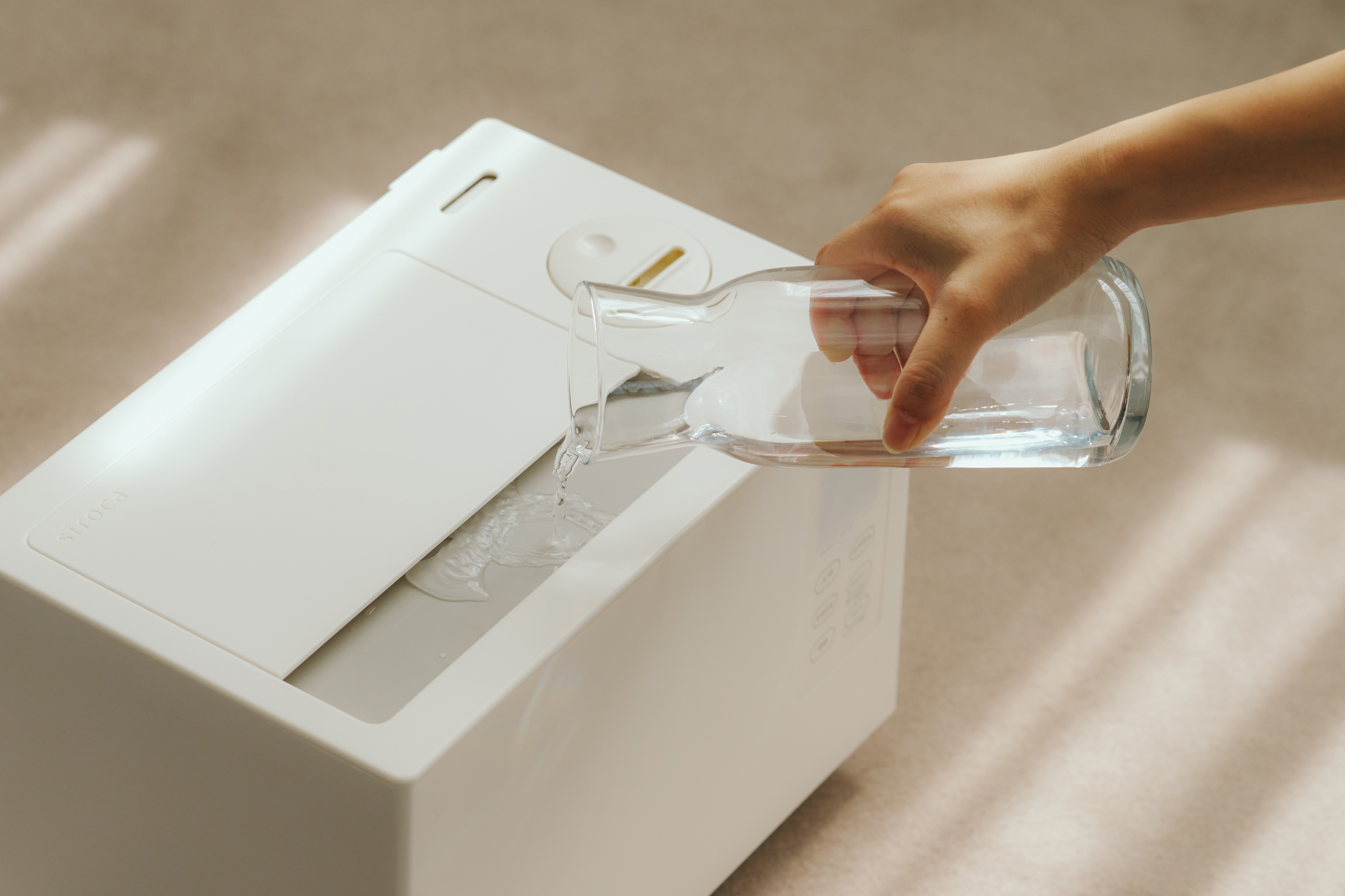 給水口から