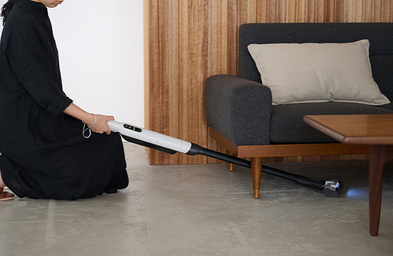 棚やソファーの下などの低いところのお掃除に